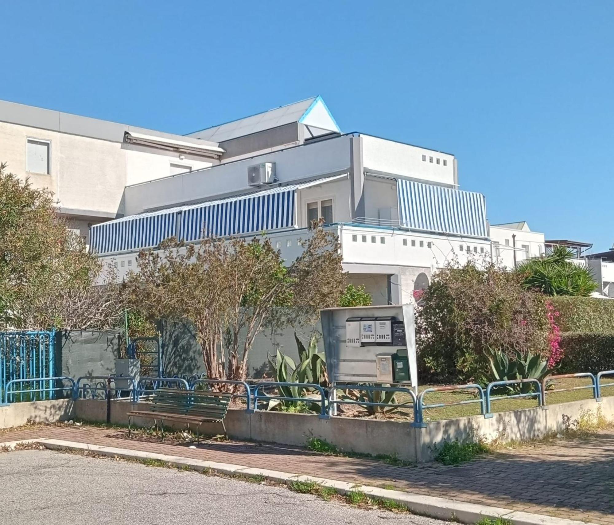 La Maison De Monique Policoro Exteriör bild